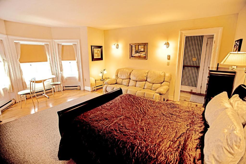Earle Of Leinster B&B Сейнт Джон Стая снимка